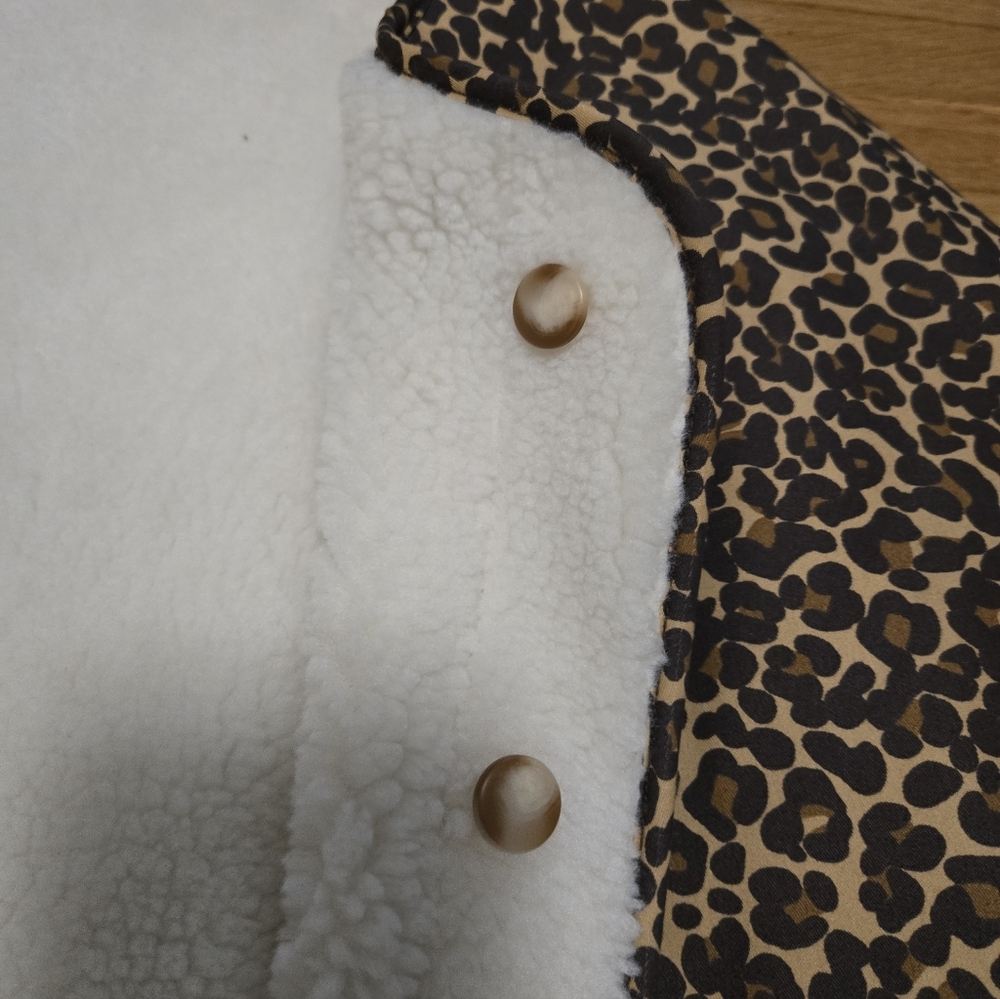 Sézane Leopard Print Jacket in Brown and Black - Picture 4 of 7